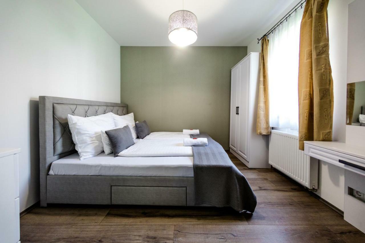Liszt Ferenc Apartments แก็ชแกเมต ภายนอก รูปภาพ